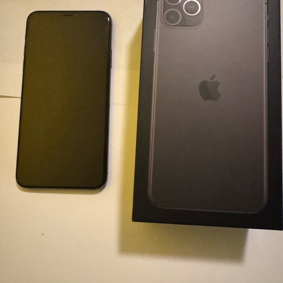 Apple iPhone 11 Pro - Space Gray - Picture 5 of 10